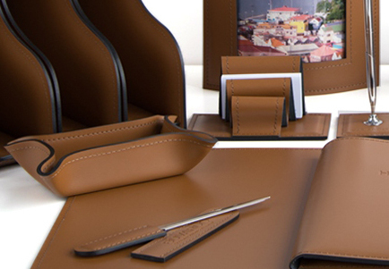 Настольный набор руководителя из кожи цвет орех набор настольный офисный орех