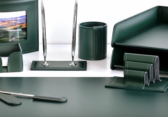 Настольный набор из зеленый кожи зеленый настольный набор из кожи buvardo