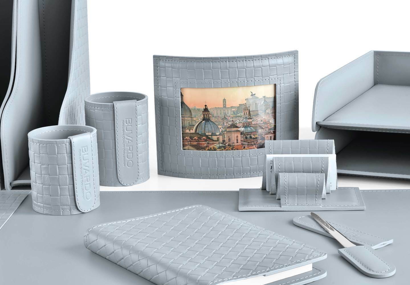 настольный набор из серой кожи intrecciato настольный набор серый treccia