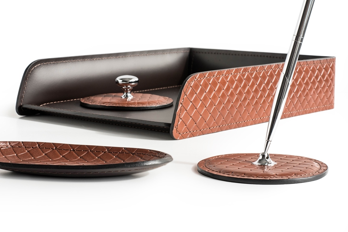 <span style="font-weight: bold;">Relief Premium Tan </span>