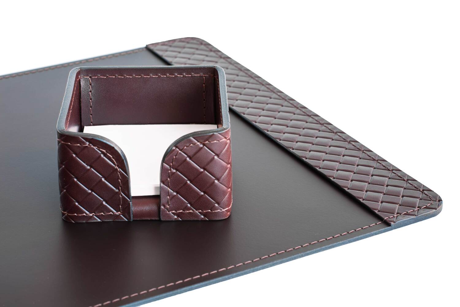 <span style="font-weight: bold;">Relief Premium Brown</span>