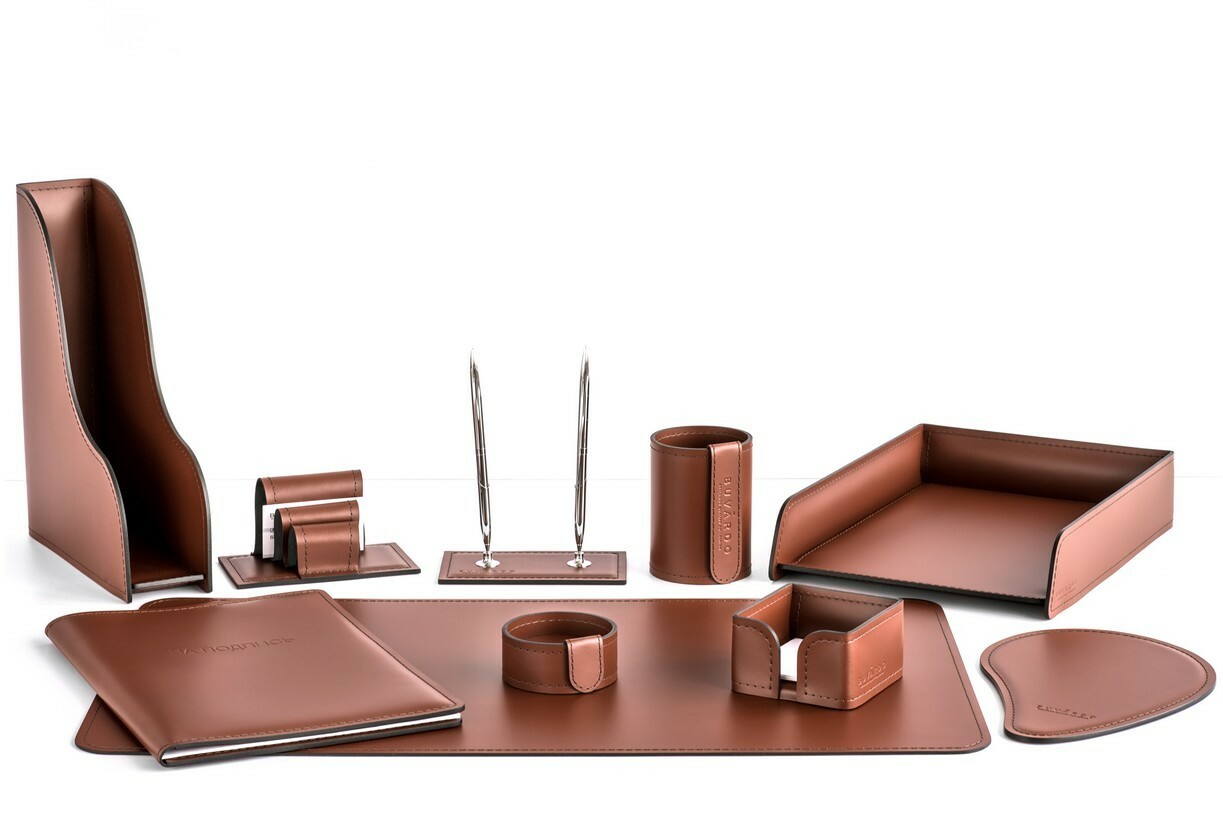 Набор настольный из кожи цвет каштан Набор настольный из кожи цвет каштан