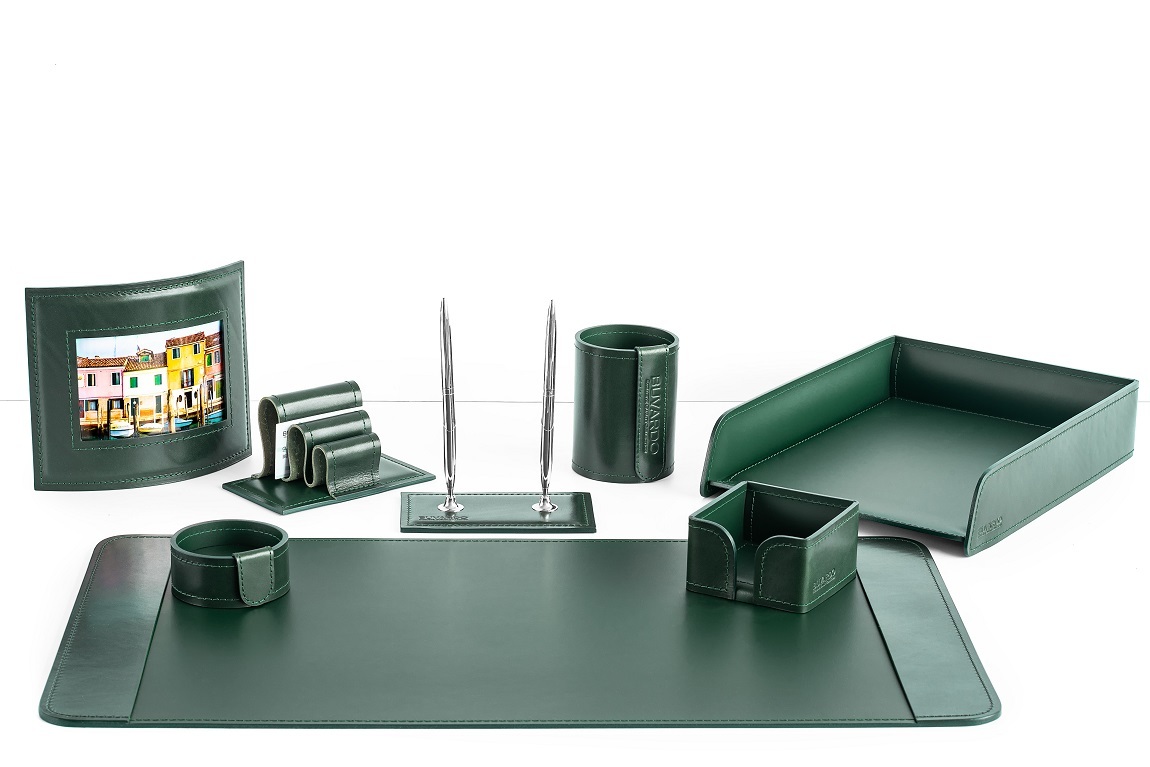 ПРЕМИУМ набор из кожи Full Grain Green в сочетании с матовой зеленой кожей 8 предметов с фоторамкой ПРЕМИУМ набор из кожи Full Grain Green в сочетании с матовой зеленой кожей 8 предметов с фоторамкой